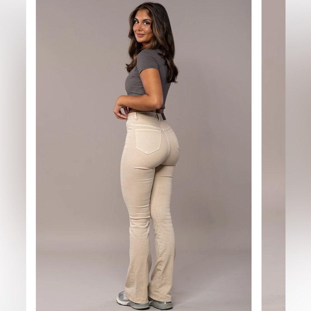 FITJEANS Pastel Flared in Sand